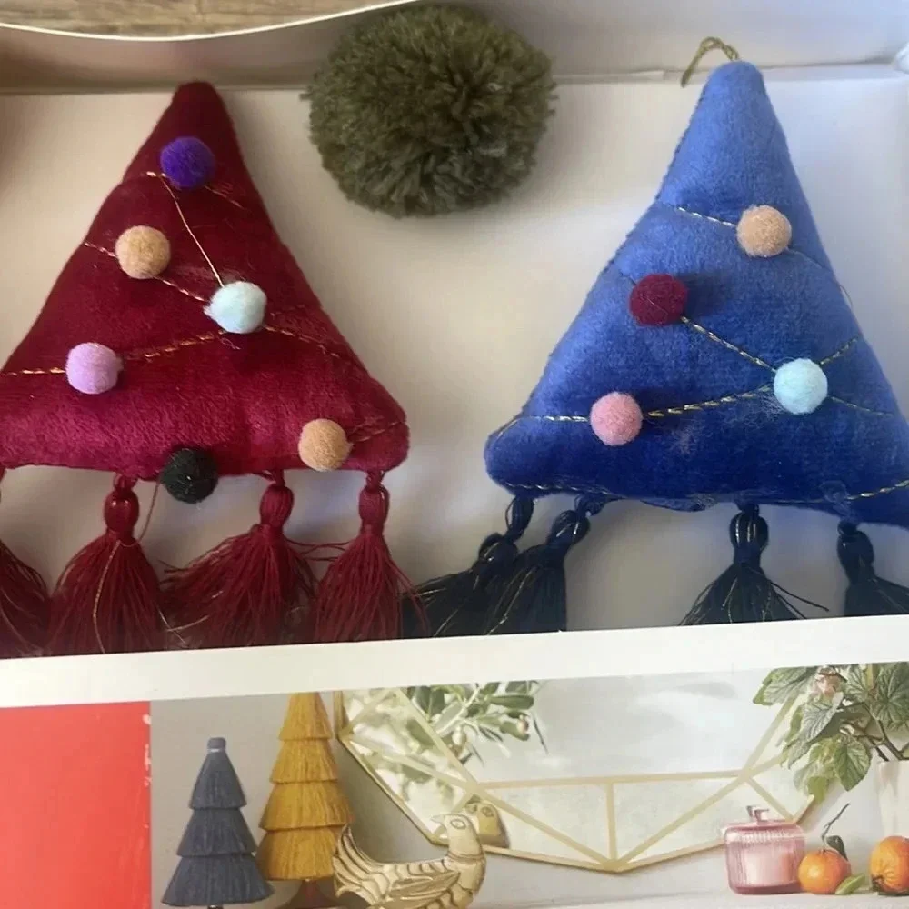 Opalhouse Christmas tree garland